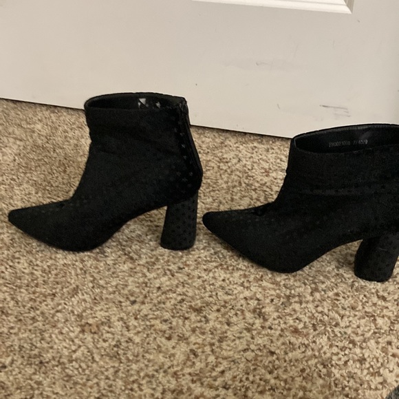 Nasty Gal velvet star heeled boots - Picture 2 of 6